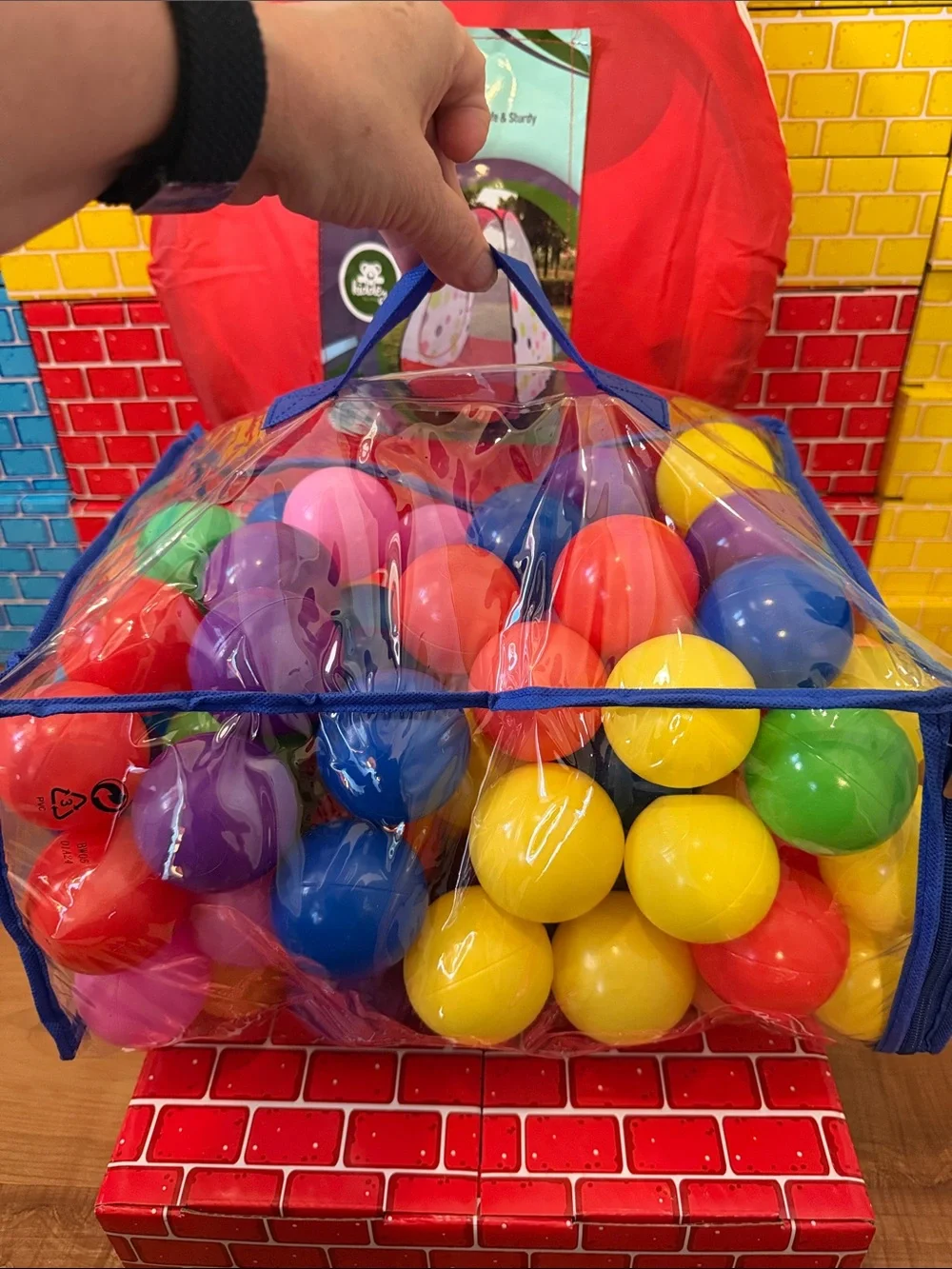 Kids Pop Up Tent Ball Pit Balls Carry Cases